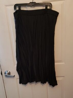 Time and Tru Black Pleated Maxi Skirt